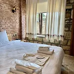 Arikli Kazdaglari 住宿加早餐酒店 *