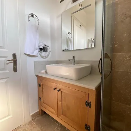 Arikli Kazdaglari Alojamento de Acomodação e Pequeno-almoço *